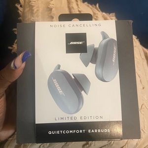 Bose noise canceling quietcomfort earbuds